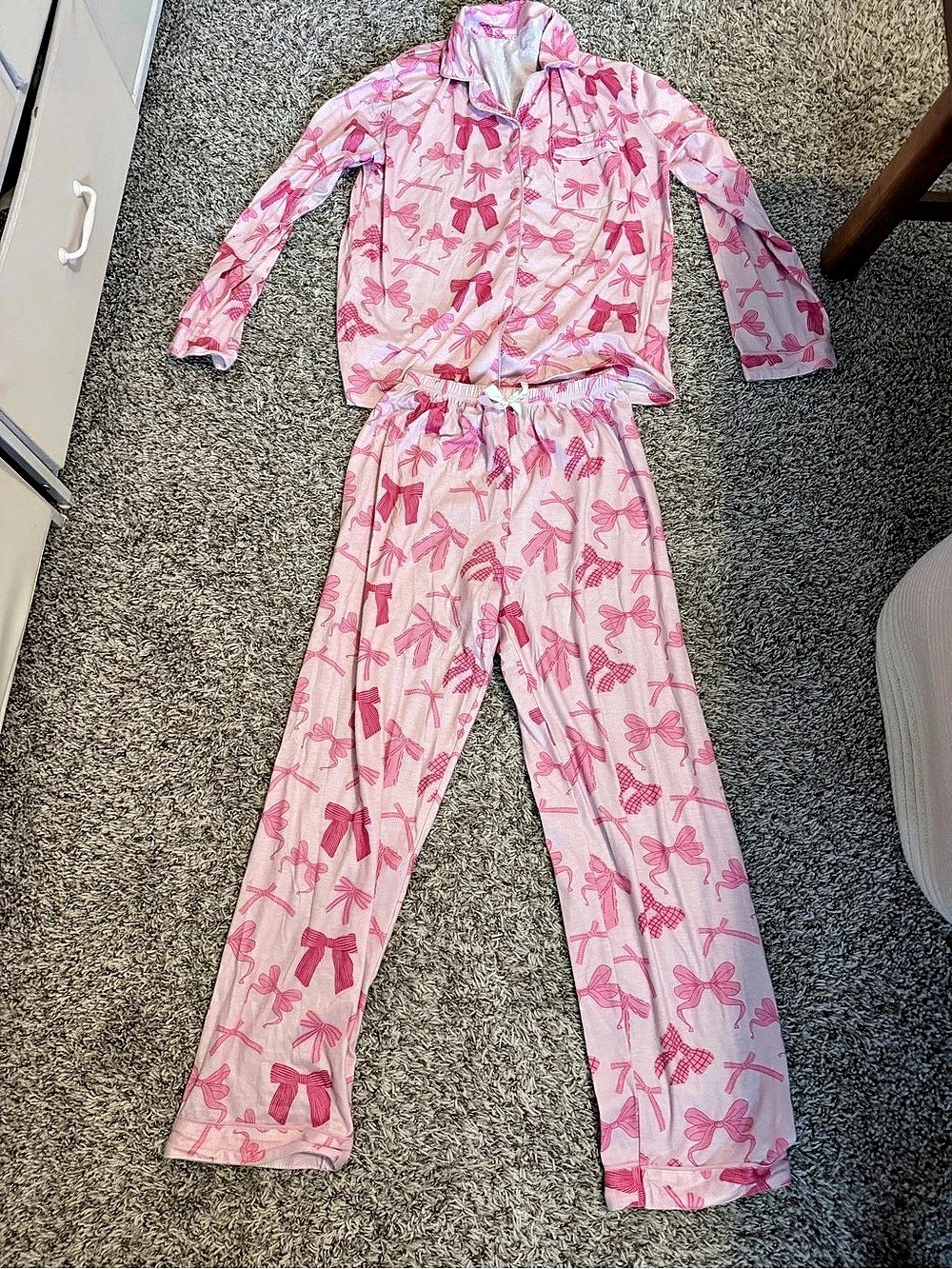 Pink Bow Print Pajama Set Like New
